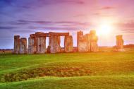 The June Solstice is considered as the beginning of Summer in the Northern Hemisphere. People around the world converge at the Stonehenge, England to celebrate the June Solstice.